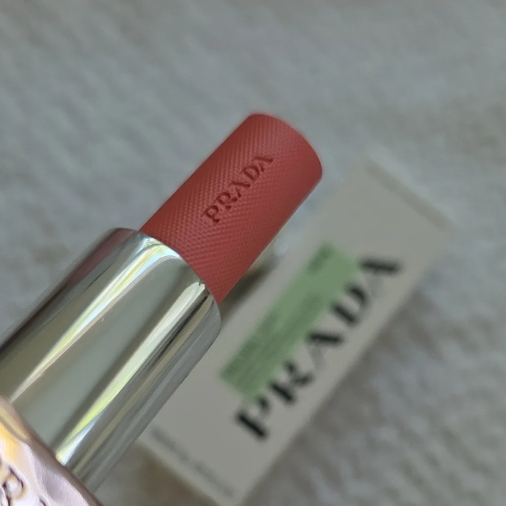 NEW~ Prada Light U018 Pink Lip Balm